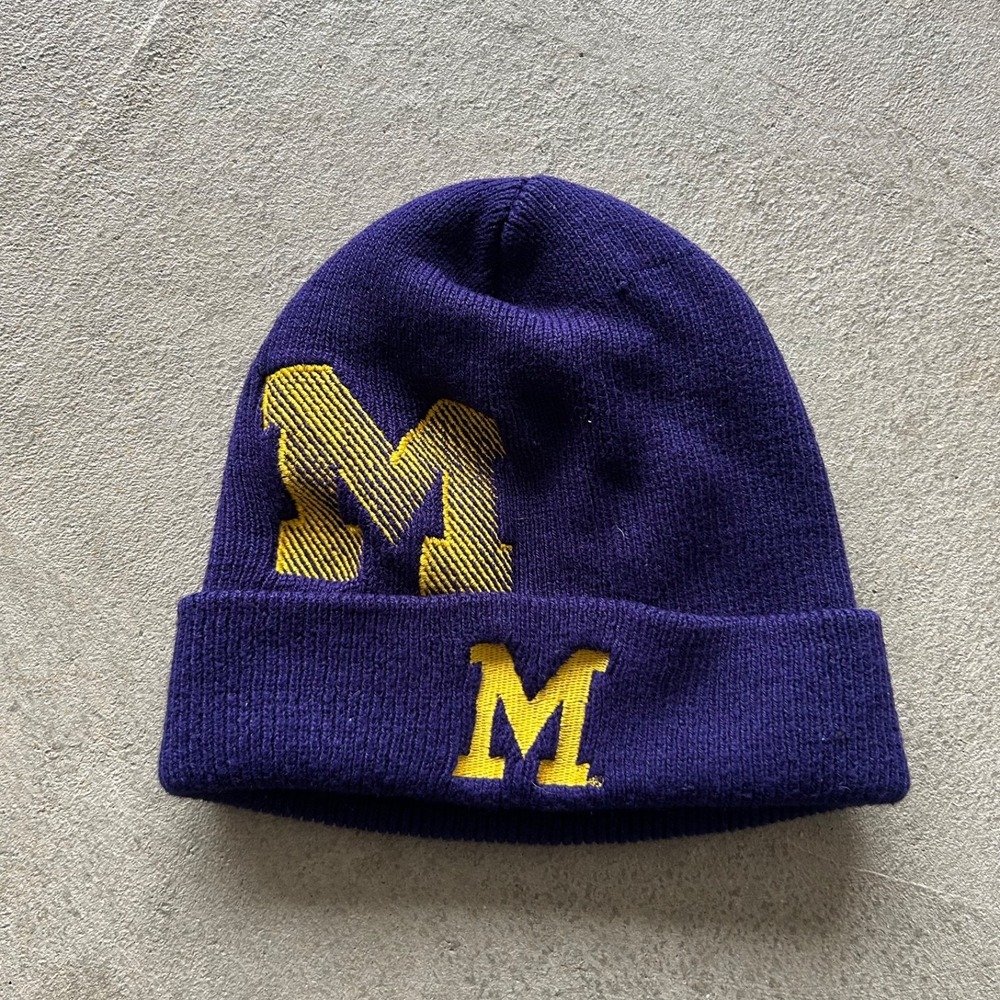 Vintage Sports Specialties Michigan Wolverines Shadow Beanie Hat Cap One Size 90
